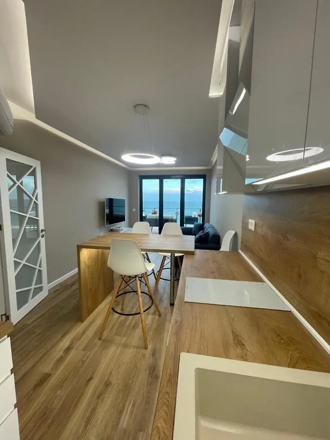 Ferienwohnung Royal View Warna Apartment